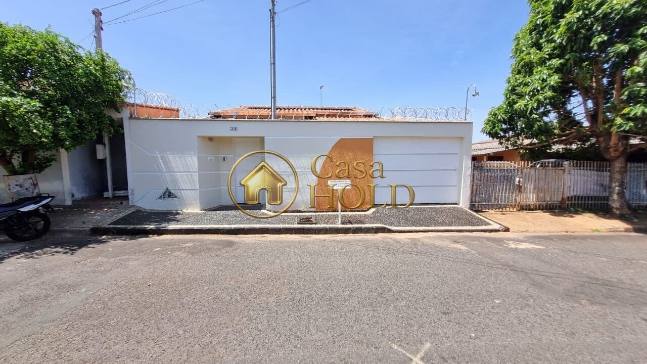 Casa no Bairro São Jorge com 3 quartos