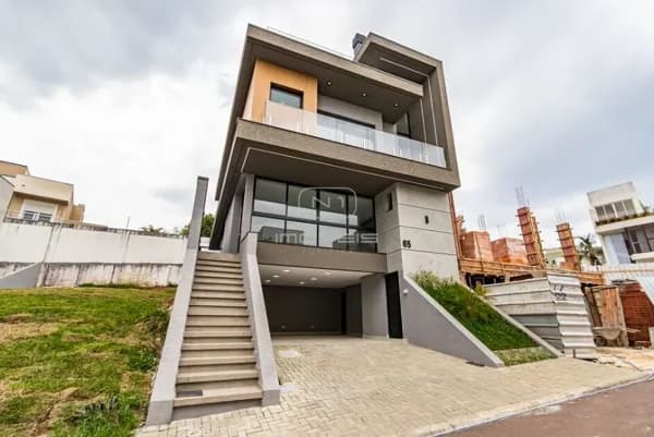 Casa em Curitiba - Bairro Alto