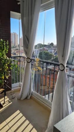 Apartamento Lindo, 3 dormitórios (1 suíte) planejado e sacada envidraçada!