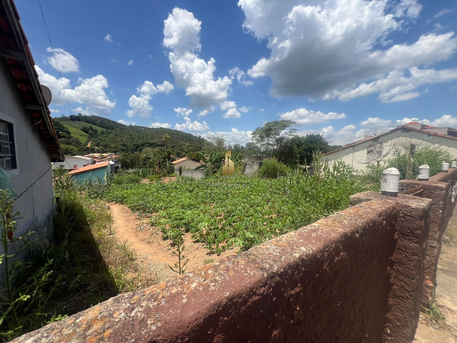 Terreno à Venda no Centro de Mostardas - Monte Alegre do Sul