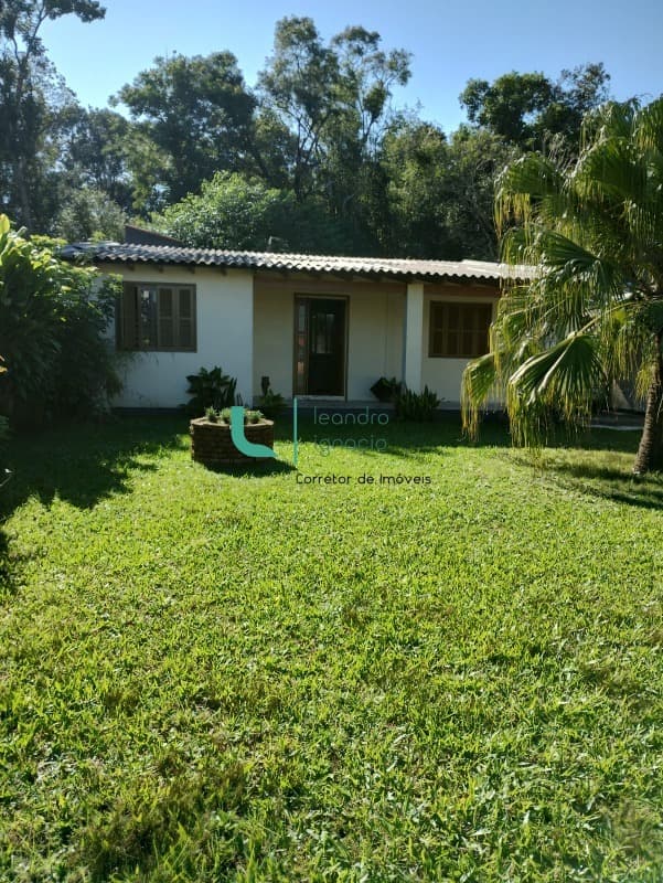 Casa 2 dorm, pátio 576m², 1 vaga, Sítio Túnel Verde, Cachoeirinha