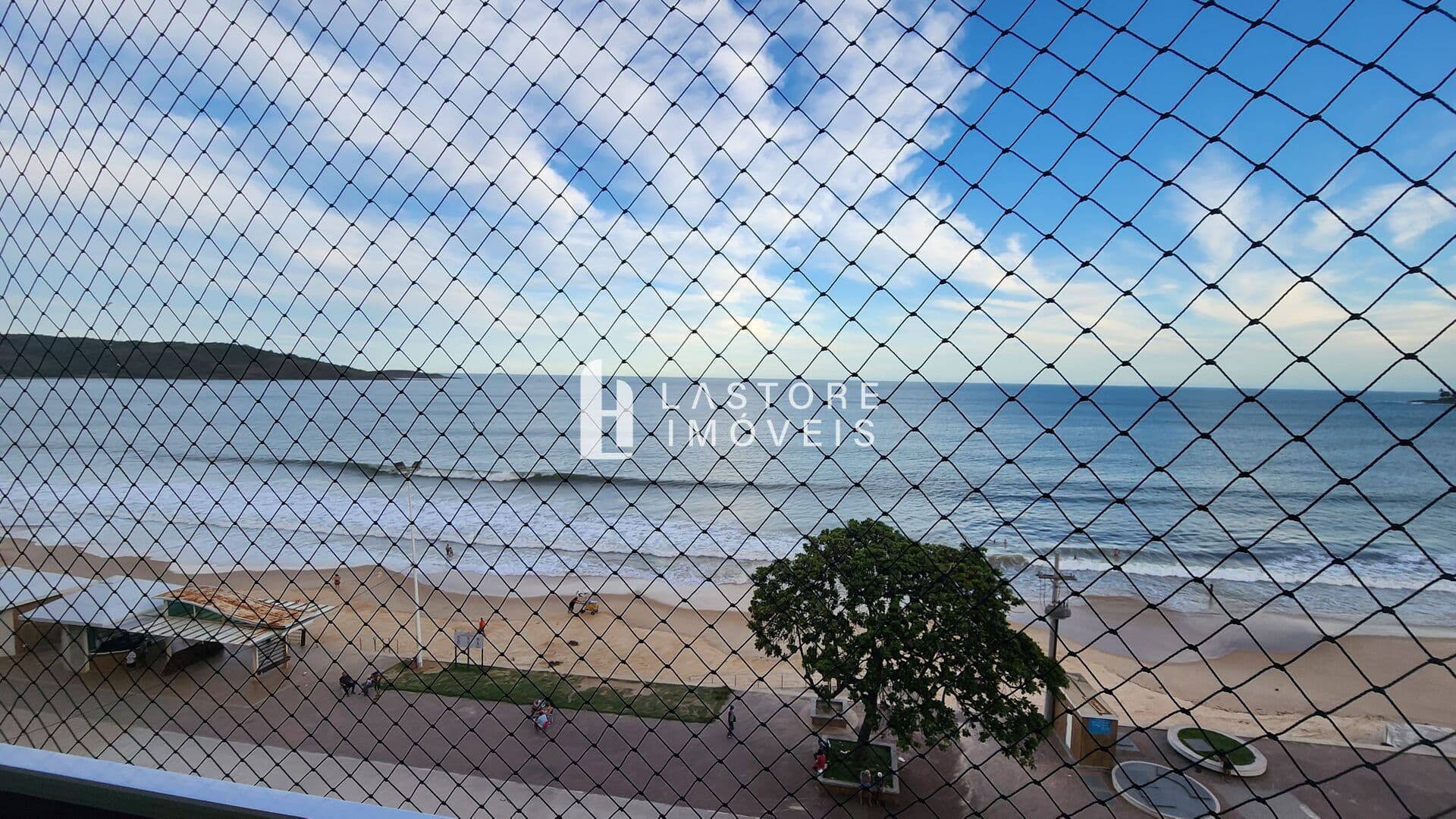 APARTAMENTO BEIRA MAR COM 02 QUARTOS