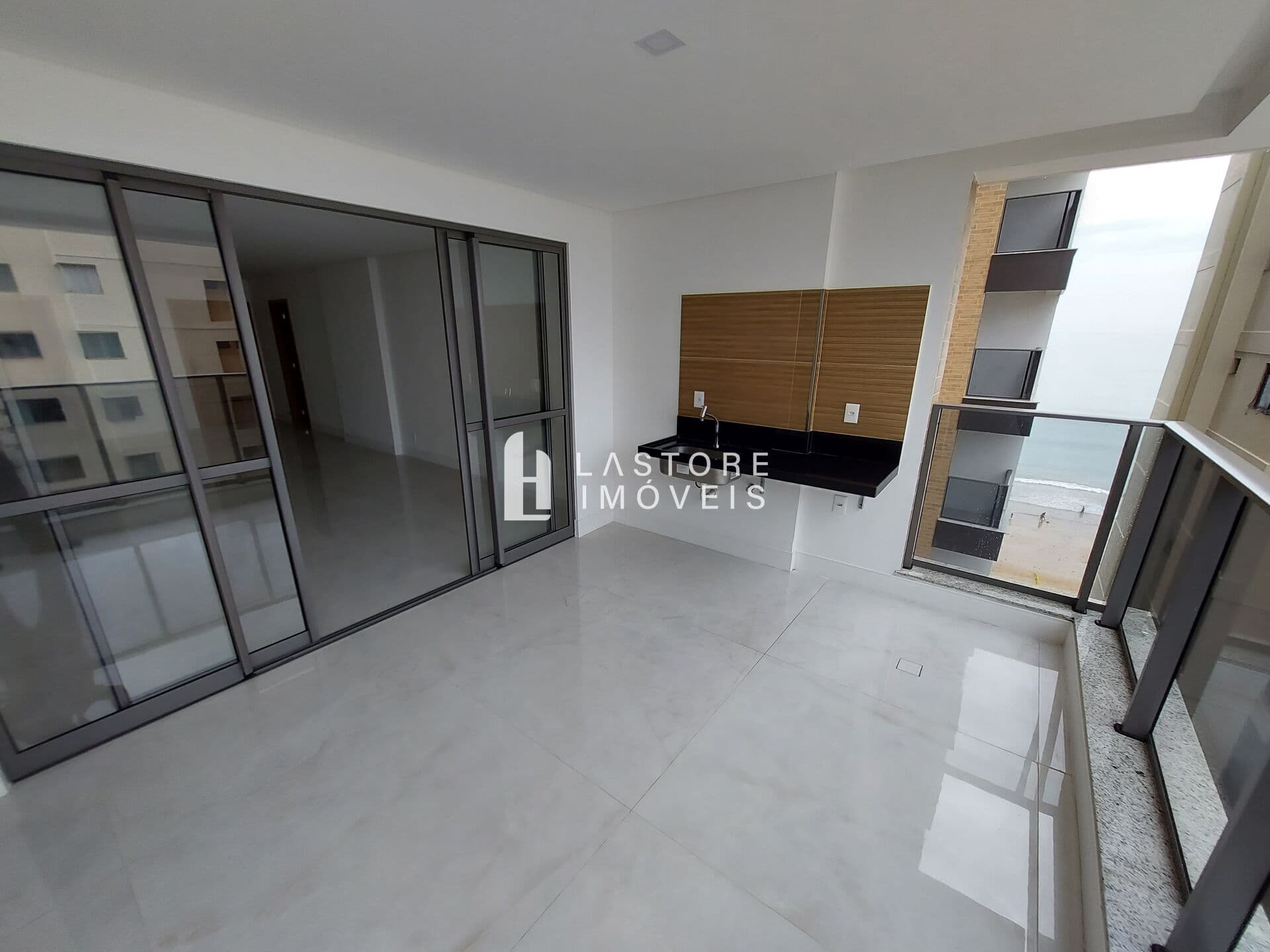 OPORTUNIDADE!! APARTAMENTO COM VISTA PARA O MAR