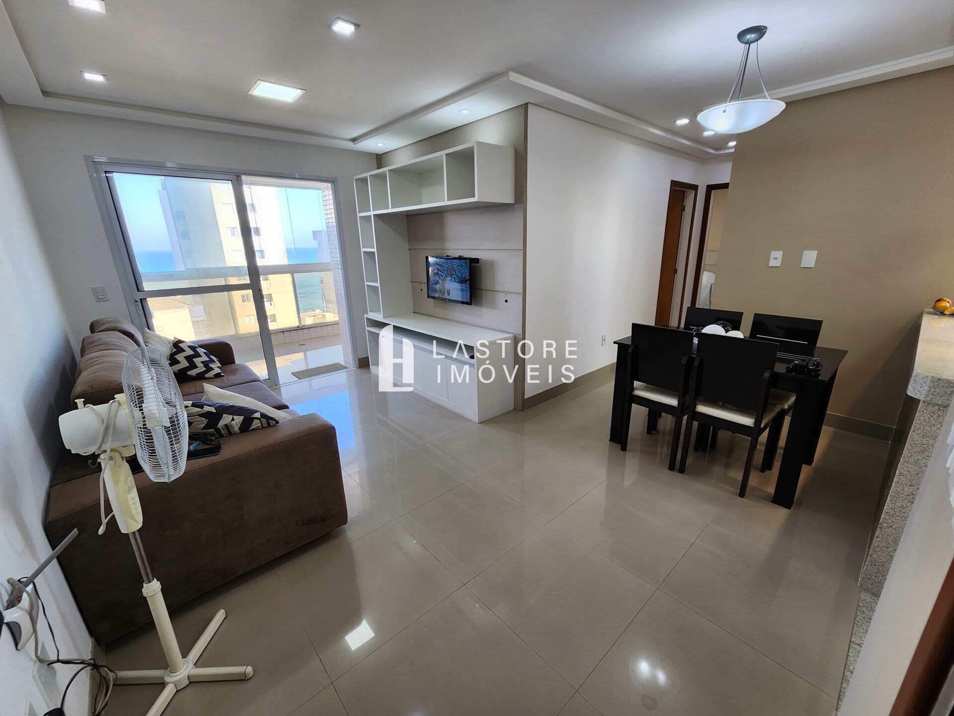APARTAMENTO DE 02 QUARTOS NA AVENIDA OCEÂNICA