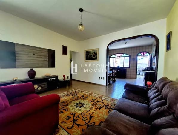 OPORTUNIDADE! CASA DUPLEX COM QUINTAL GRANDE