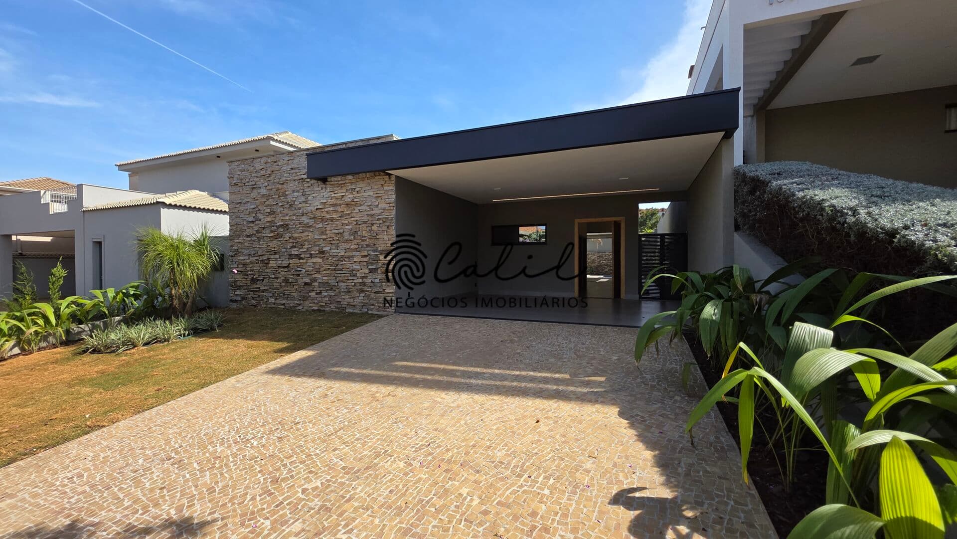 Casa térrea no condomínio Reserva Santa Luísa 3 suítes