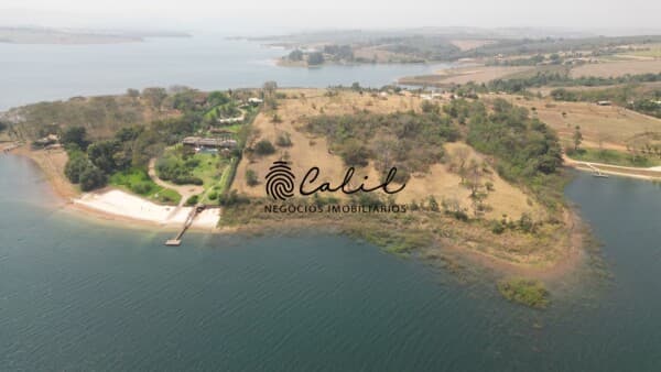 Terreno à venda, 63.558 m² por R$ 7.600.000,00 às margens da represa em Delfinópolis/MG