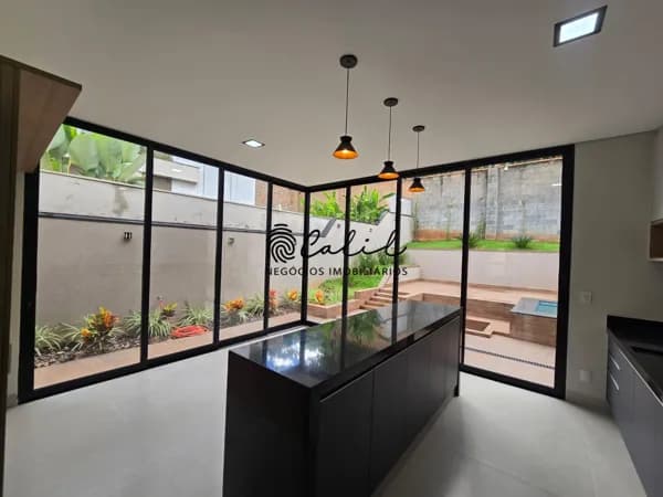 Casa em condomínio Alphaville 3 com piscina e área gourmet - 220 m² construída