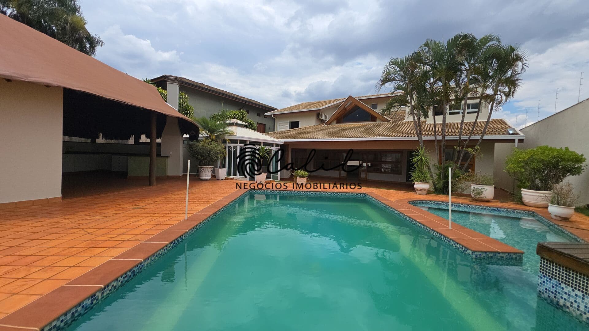 Casa com 5 quartos para locação, 520 m² - Jardim Canadá - Ribeirão Preto/SP