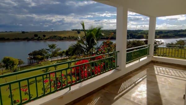 Rancho à venda, 650m², 6 quartos (6 suítes) – Centro, Delfinópolis, Minas Gerais