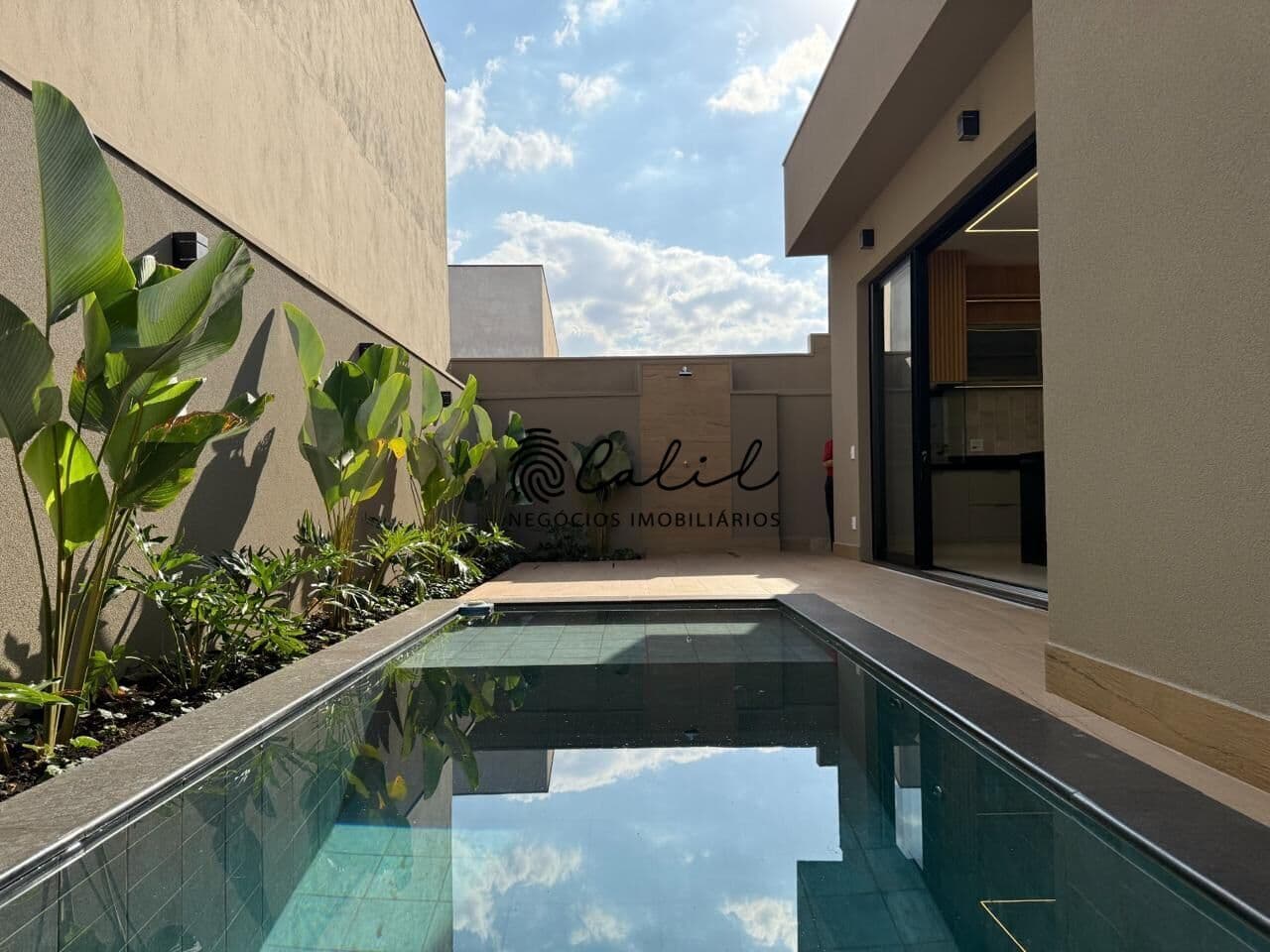 Casa localizada no Condomínio Quinta dos Ventos, com 199m² de área construida - Ribeirão Preto/SP