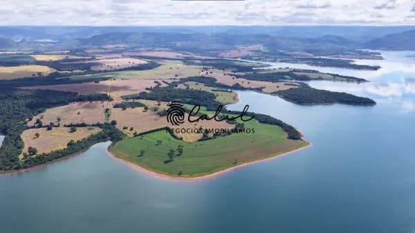 Área Rural com 54,2 hectares com 3km de margem de represa em Delfinópolis/MG