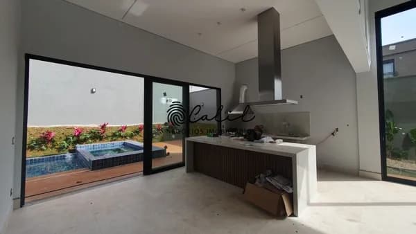 Sobrado para locação, localizado no Condomínio Alphaville III com 4 quartos (4 suítes), 266m² de área construida – Ribeirão Preto/SP