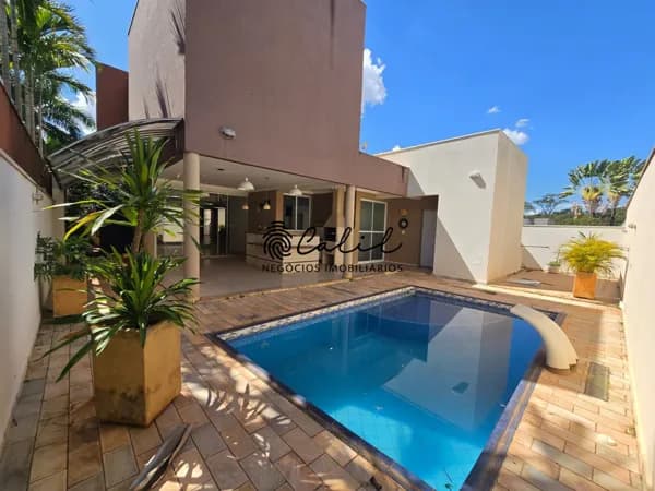Casa sobrado em condomínio para locação no Recreio das Acácias com 347 m² de área construída e varanda gourmet