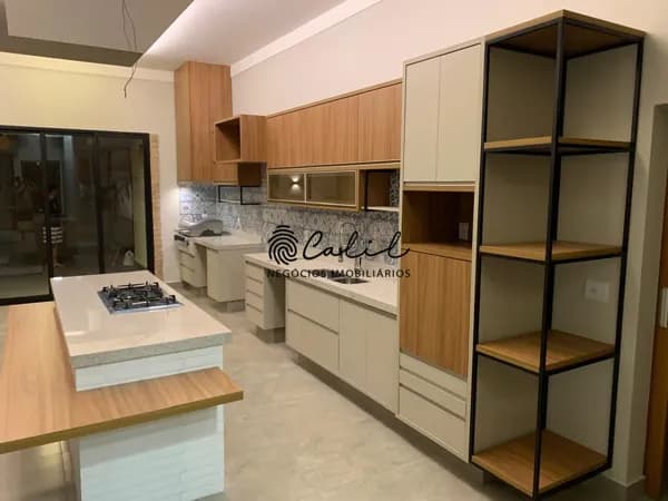 Casa Térrea à Locação em condominío Quinta dos Ventos com Sistema de Energia Solar e 200 m² de Construção