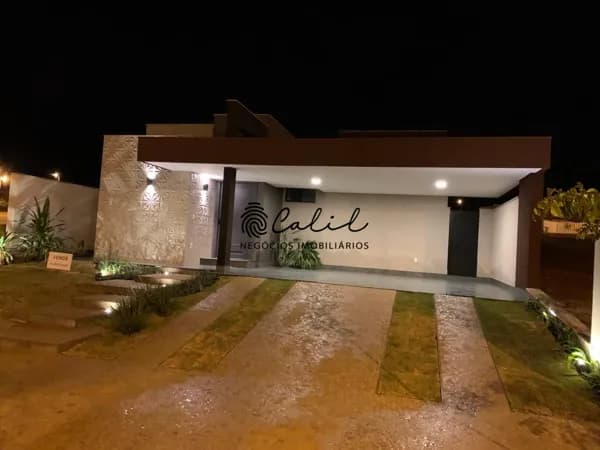 Casa Térrea à Locação em condominío Quinta dos Ventos com Sistema de Energia Solar e 200 m² de Construção