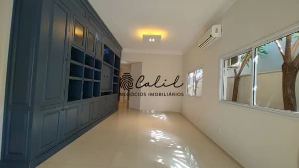 Casa térrea localizada em condomínio no bairro Recreio das Acácias, no Condomínio Bella Città, ideal para quem busca conforto