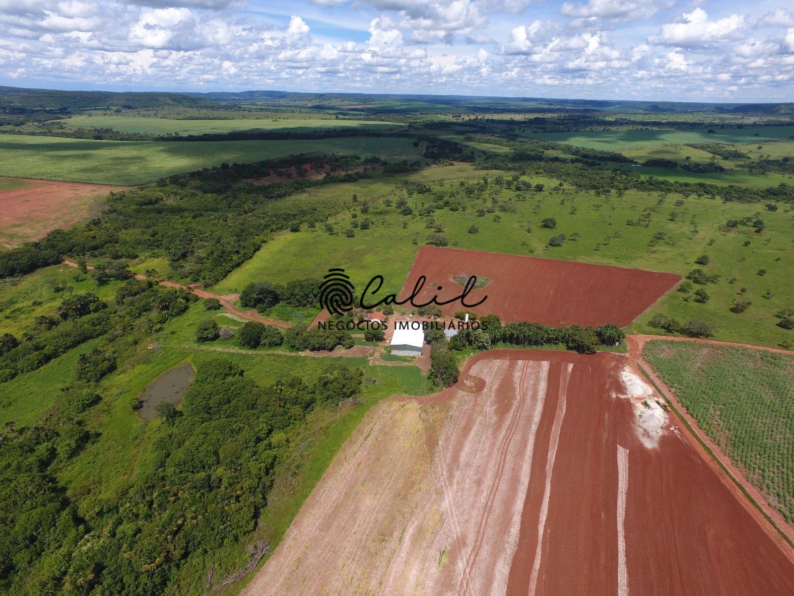 Fazenda com 270 hectares com água, barracão à venda por R$ 20.000.000,00 - Prata/MG