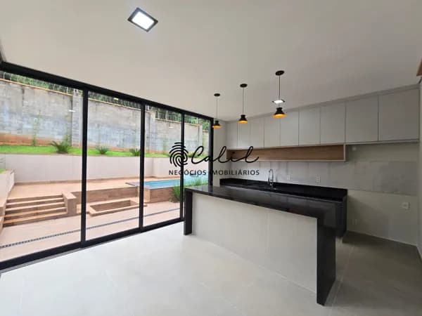 Casa no condomínio Alphaville 3 com piscina e área gourmet - 220 m² construída