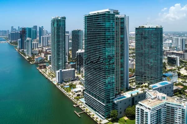 Apartamento com 3 suítes, 200m² à venda por R$ 13.325.000,00 - Condomínio One Paraiso, Miami, Florida - EUA