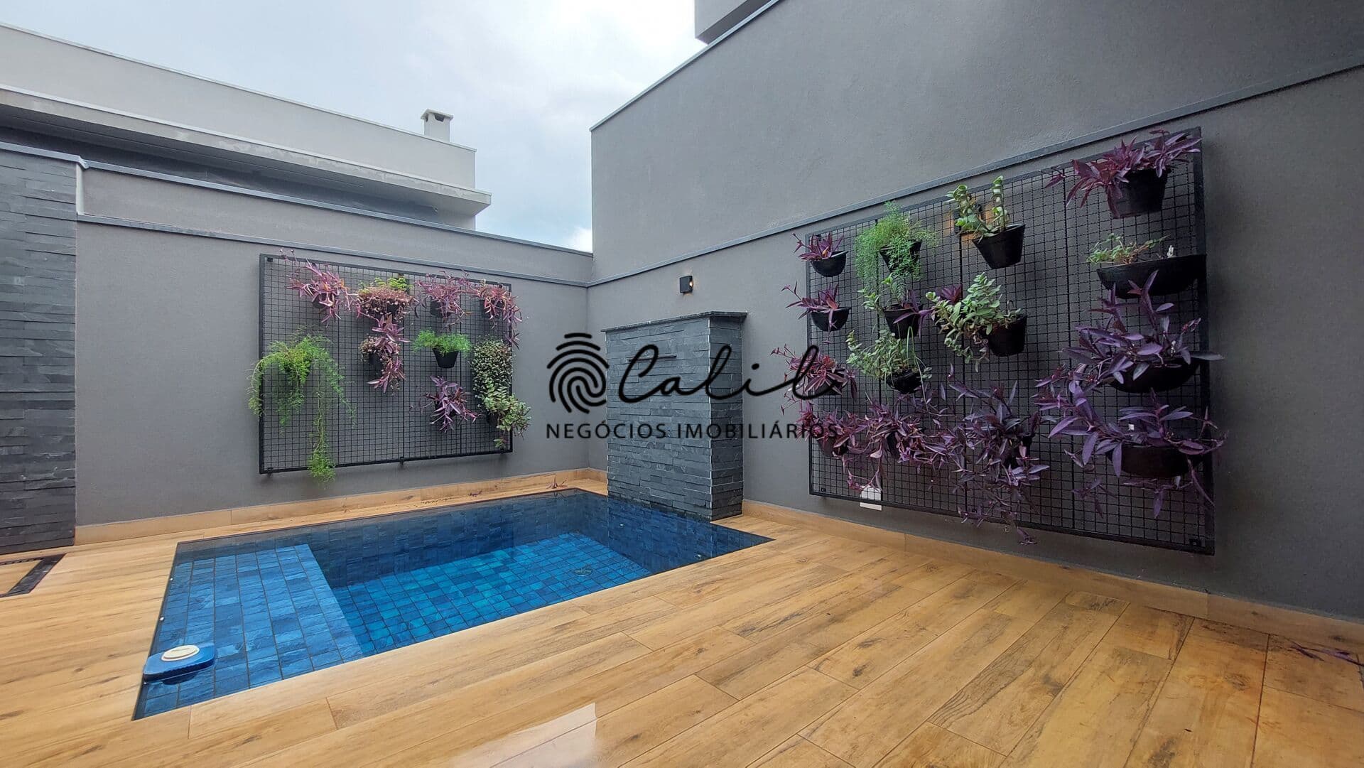Casa térrea com piscina no Condomínio Reserva Imperial