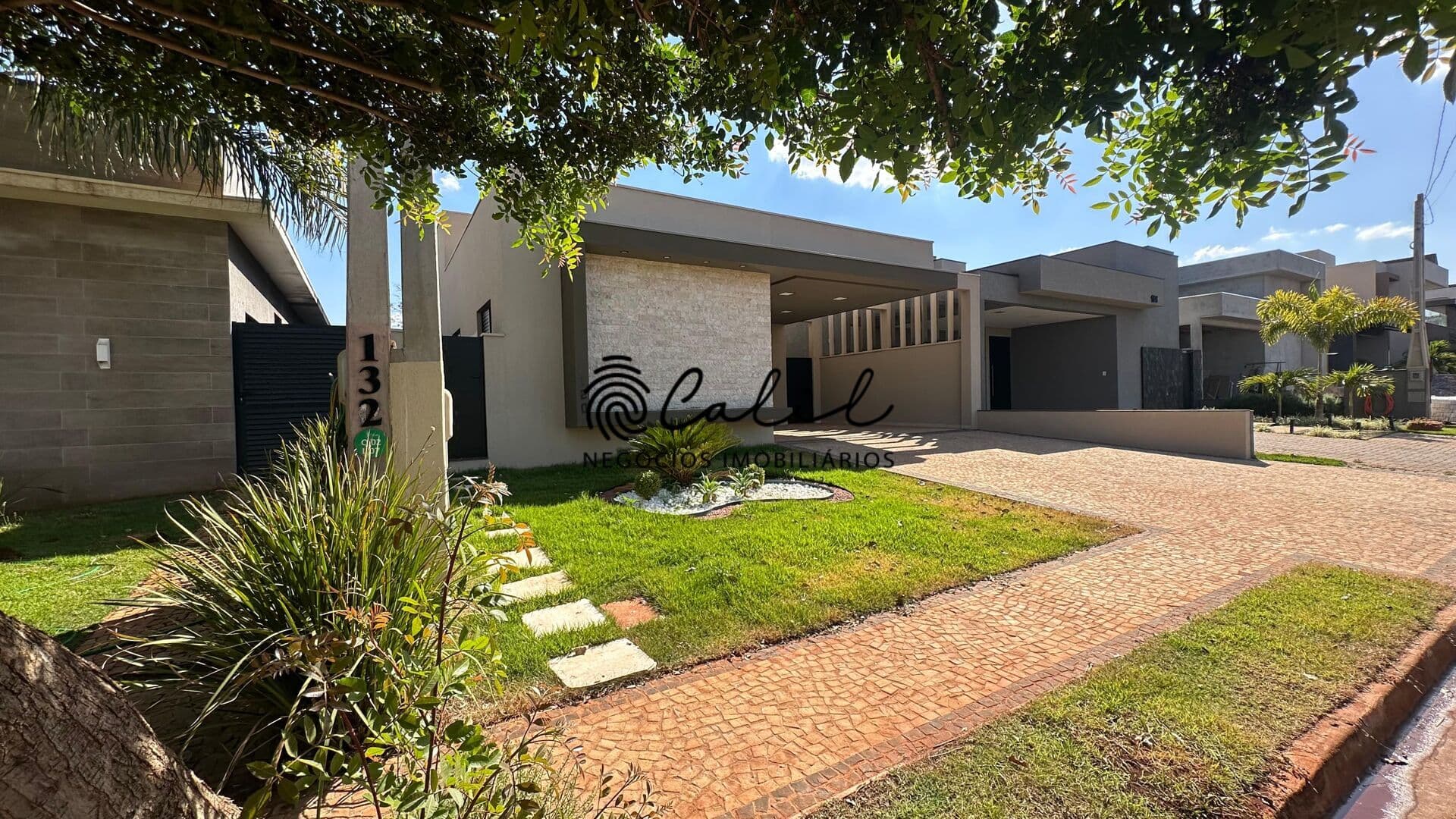 Casa térrea com 3 quartos, 300m² a venda por R$960.000,00- Portal da mata