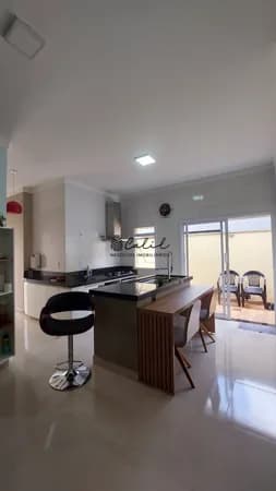 Casa térrea no Condomínio Quinta dos Ventos
