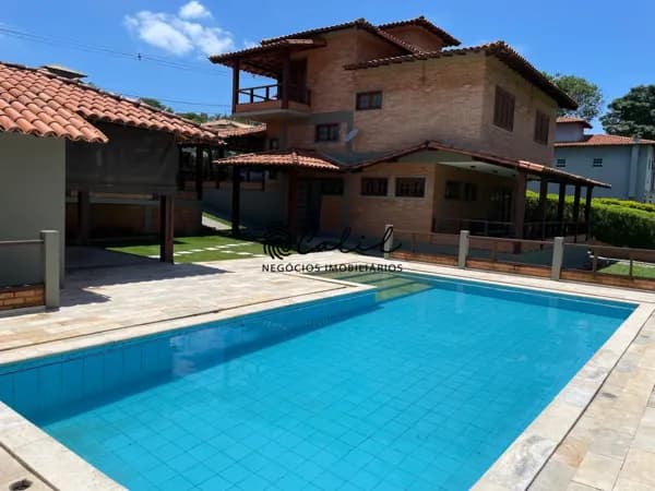 Sobrado Alto Padrão com 570m² de área construida, localizada em Capitólio/MG