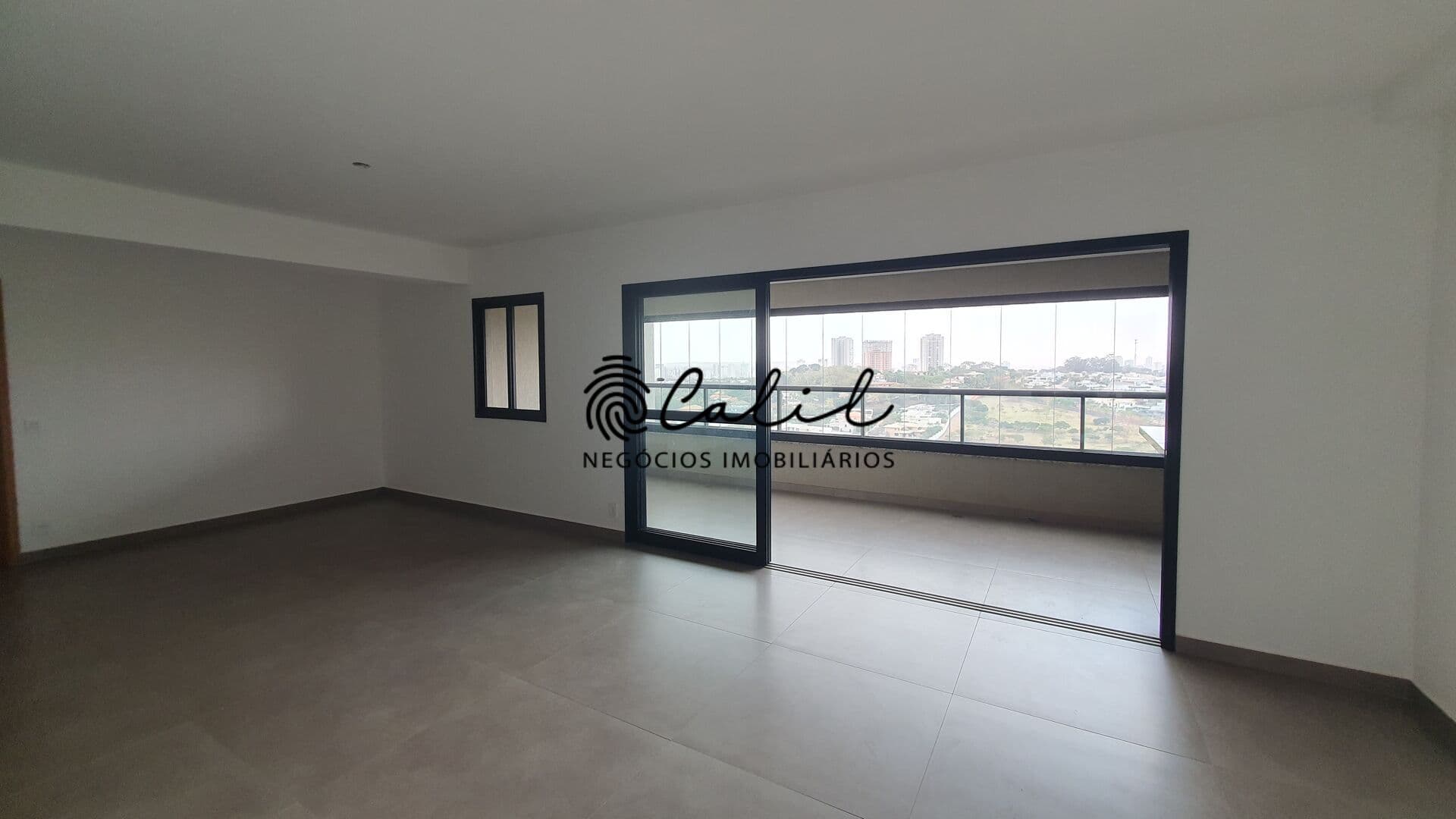 Apartamento Padrão para Venda . 3 quartos ( 3 suite) , R$ 1.360,170,00, Edifício Stradivários , Ribeirao Preto .