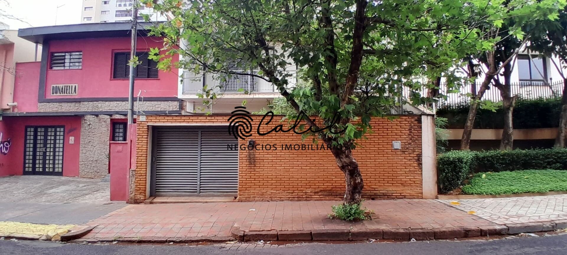 Casa com 3 dormitórios à venda, 201 m² por R$ 630.000,00 - Centro - Ribeirão Preto/SP