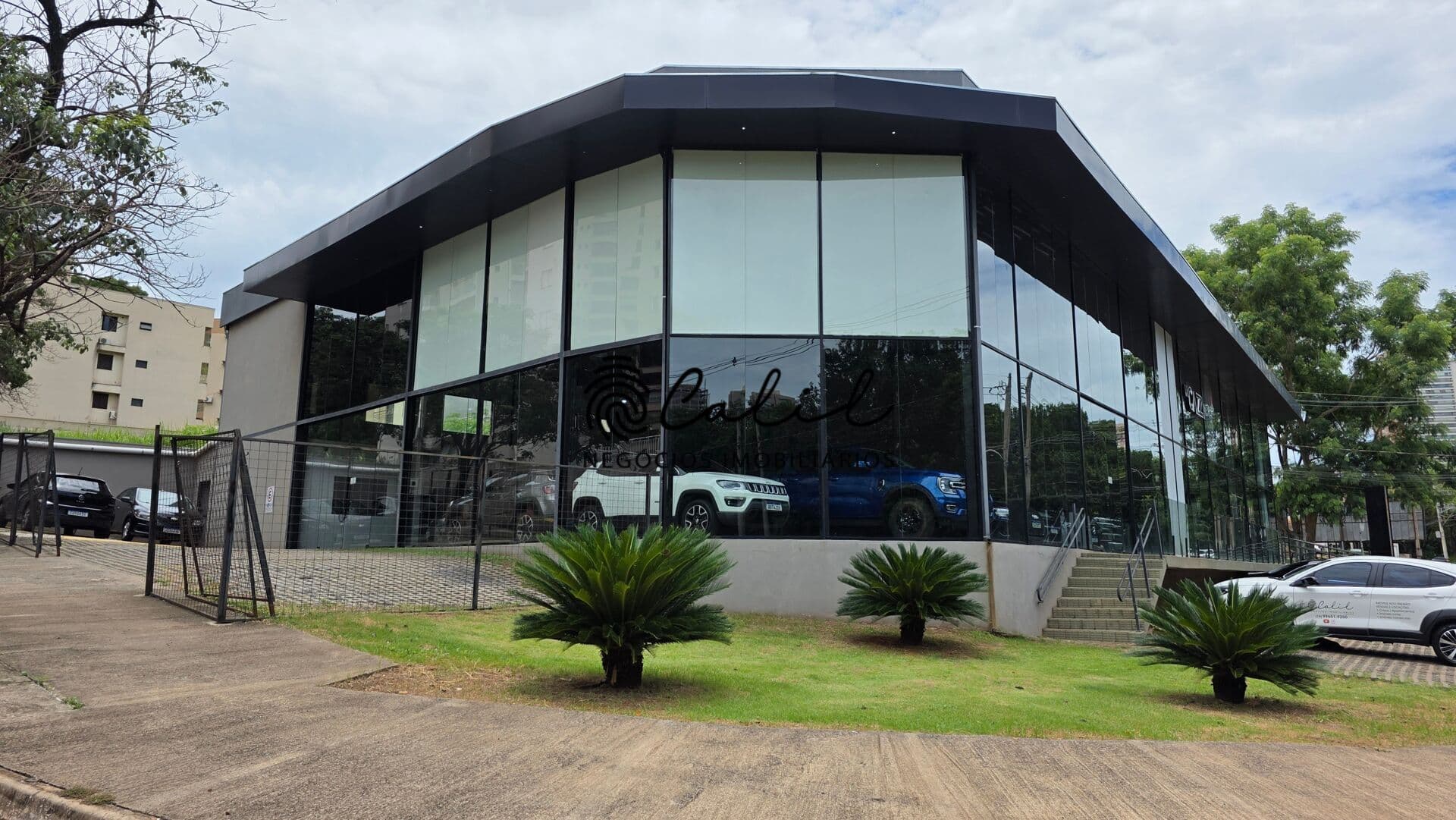 Salão comercial com 670m² para locação por R$ 30.000,00 - Jardim Botânico, Ribeirão Preto/SP