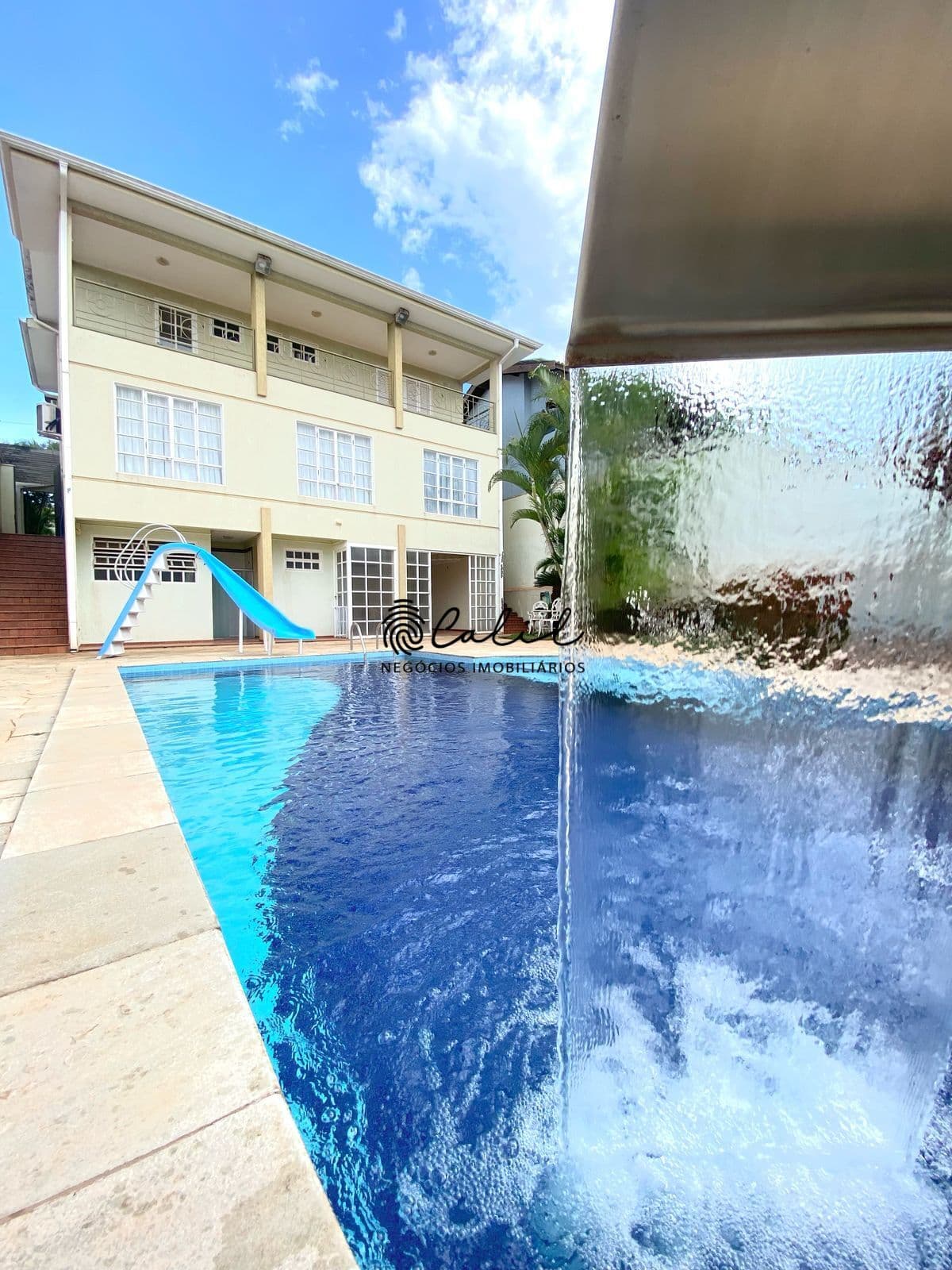 Sobrado à Venda na City Ribeirão, 3 suítes, R$1.290.000,00 - Ribeirão Preto, SP
