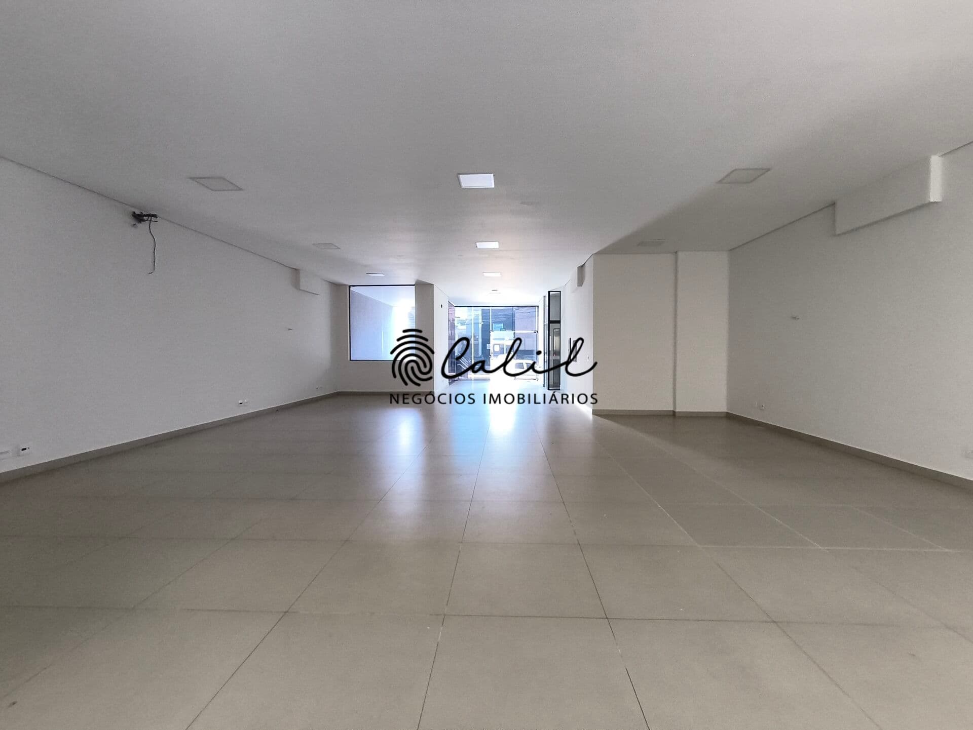 Prédio comercial com 2 pavimentos e subsolo, com 660m² para locação por R$28.000,00 - Ribeirão Preto\SP