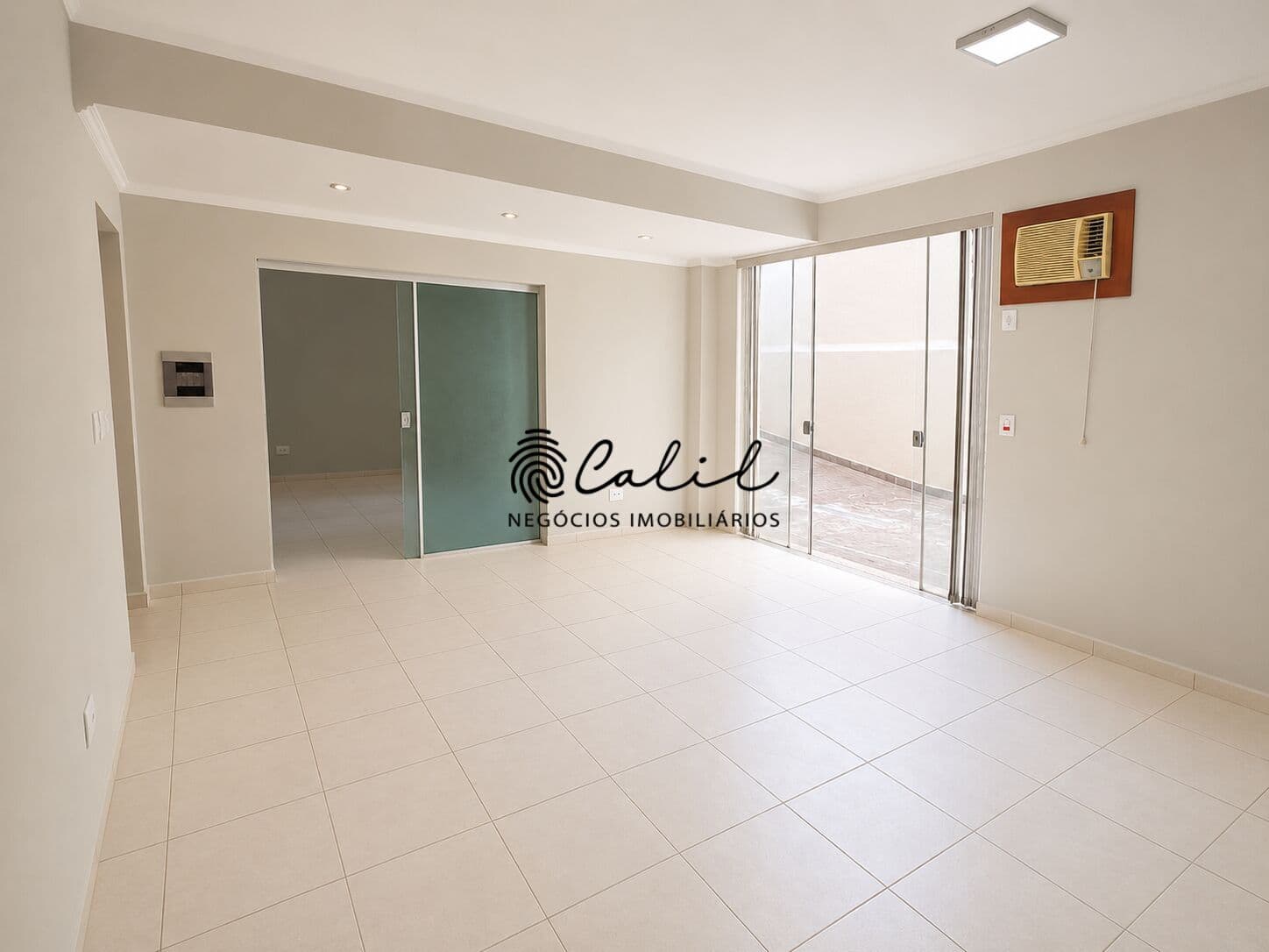 Sala comercial com 87,24m² com estacionamento privativo à venda por R$ 350.000,00 - Ribeirânia, Ribeirão Preto/SP