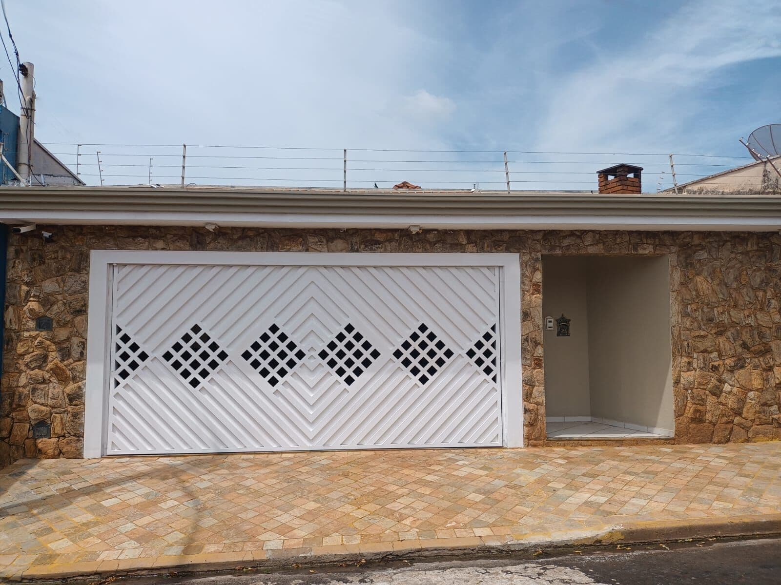 Casa térrea com 3 dormitórios, 223m² à venda por R$ 570.000,00 - Parque das Figueiras, Ribeirão Preto/SP