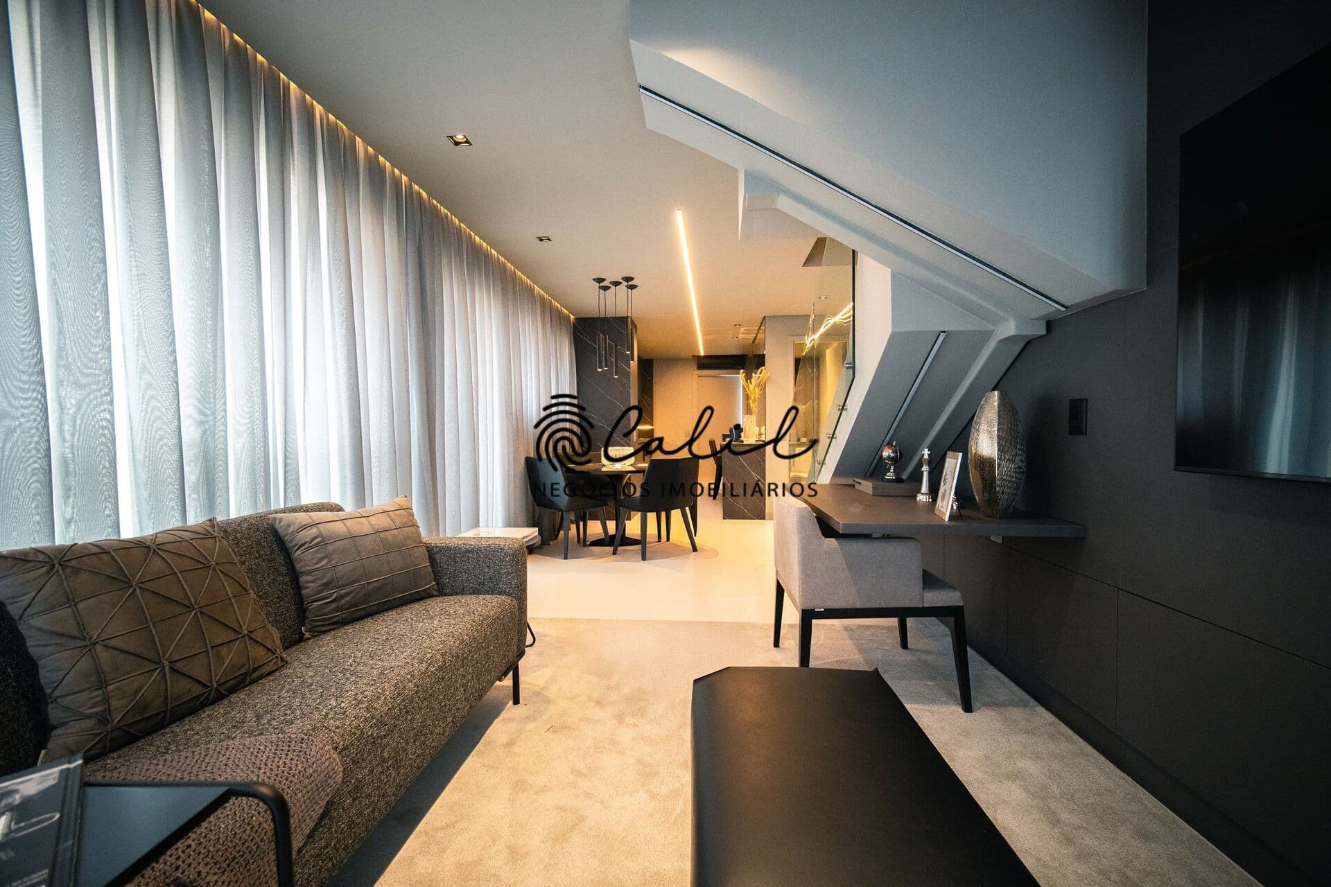 Apartamento cobertura duplex decorada e mobiliada, 94m² à venda por R$ 2.950.000,00 - Edifício VN Oscar Freire - Jardins - São Paulo/SP