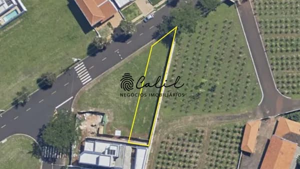Terreno em condomínio no Portal da Mata, localização privilegiada e topografia plana, 470,40 m²