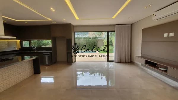 Casa em condominío, sobrado alto padrão localizado no bairro Alto do Castelo