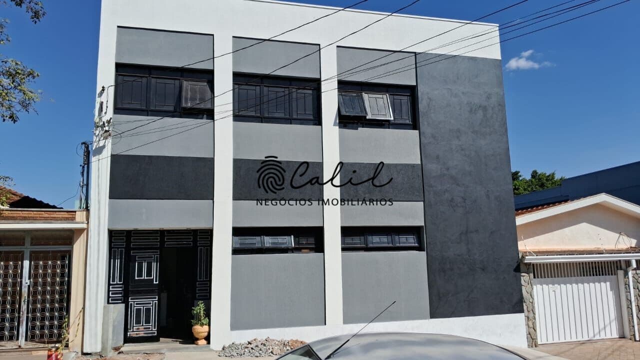 Prédio comercial no Jardim Paulista com 326,50 m² e estrutura completa para operação empresarial