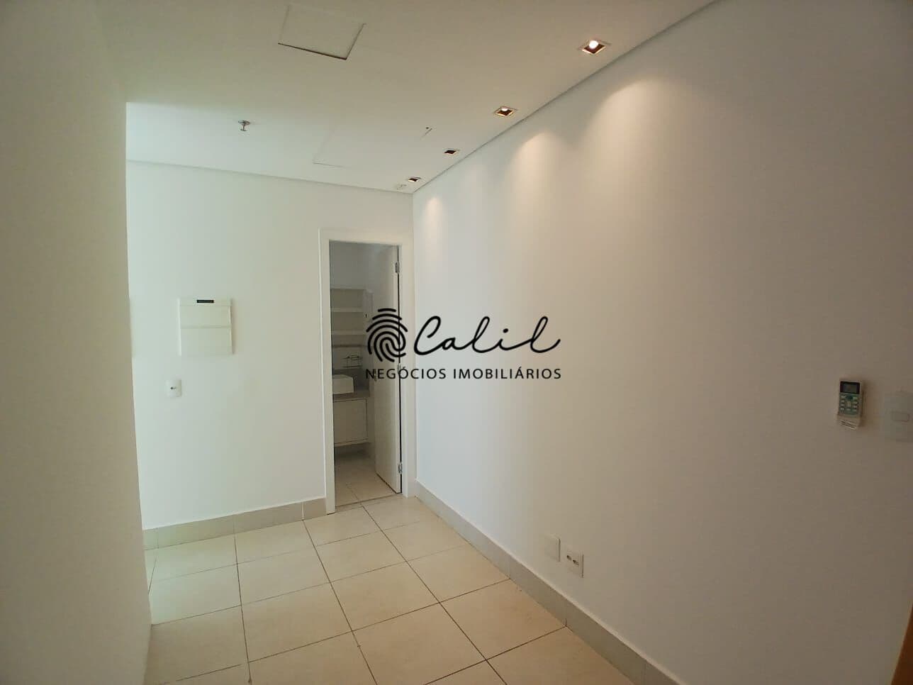 Sala Comercial Zona Sul com Elevador e Ar Condicionado Central – 41,57 m²