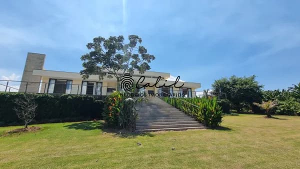 Rancho com 4 dormitórios à venda, 20.000,00 m² por R$ 2.790.000,00 - Centro - Delfinópolis/MG