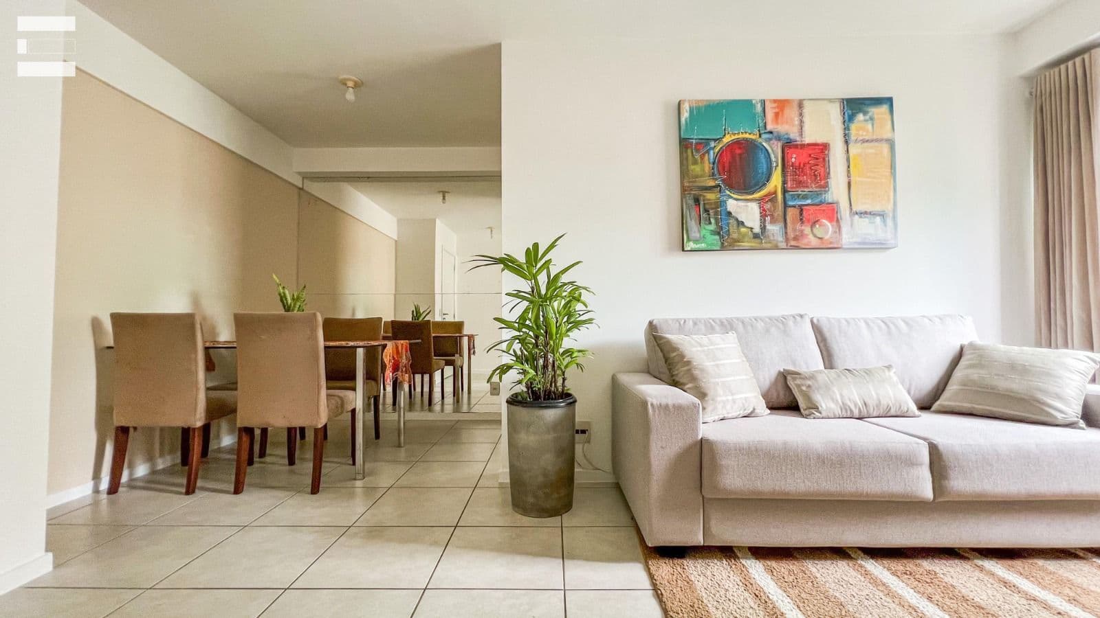 Apartamento Mobiliado com Suíte e Varanda no JTR – Edifício Austrália