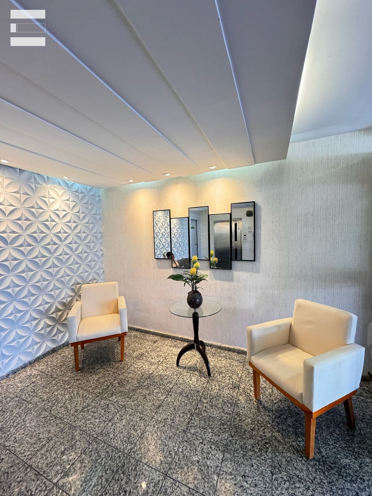 Apartamento Nascente com 2 Quartos à Venda – Edifício Marvejan | Farol
