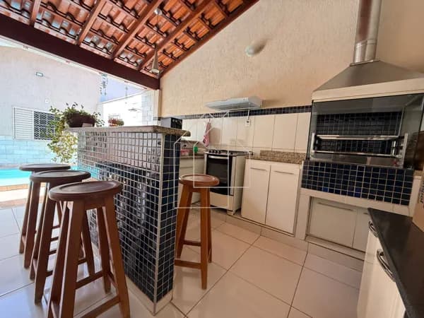 Casa Padrão no Jardim Zara em Ribeirão Preto-SP
