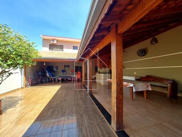 Casa Padrão em Centro-Dumont/SP