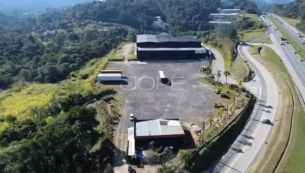 Galpão 1.700m² km 44 Rodovia Castelo Branco