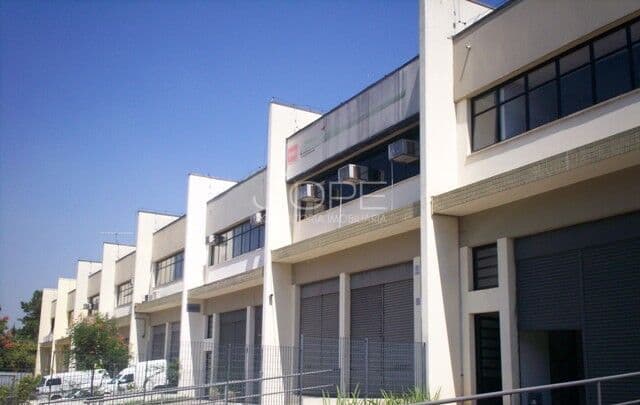 Galpão Industrial e Logístico Prime no Tamboré – 1.000m² com Doca e Rua Exclusiva