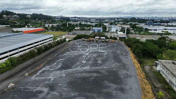 Área para Venda ou Locação – 23.400 m² | Av. Tucunaré – Alphaville – Barueri – SP