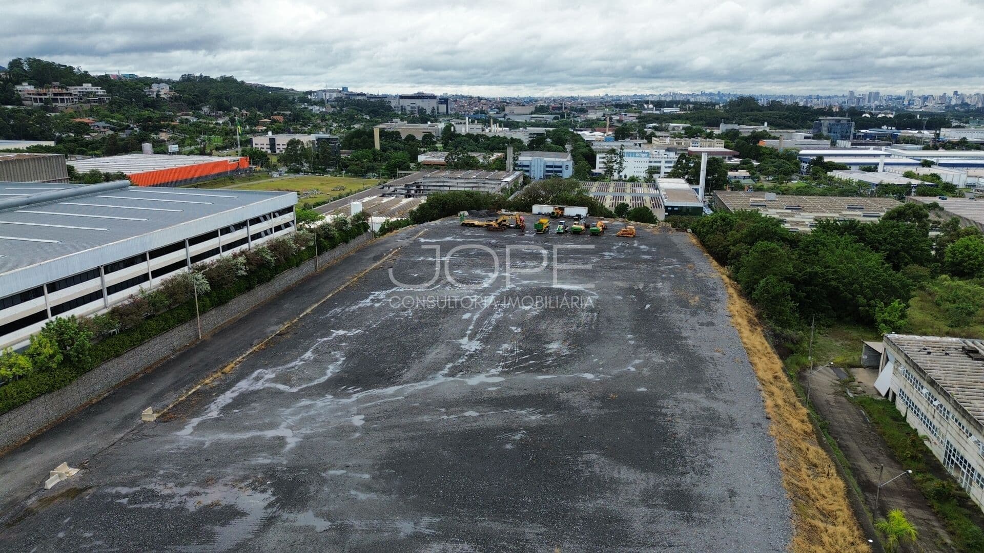 Área para Venda ou Locação – 23.400 m² | Av. Tucunaré – Alphaville – Barueri – SP