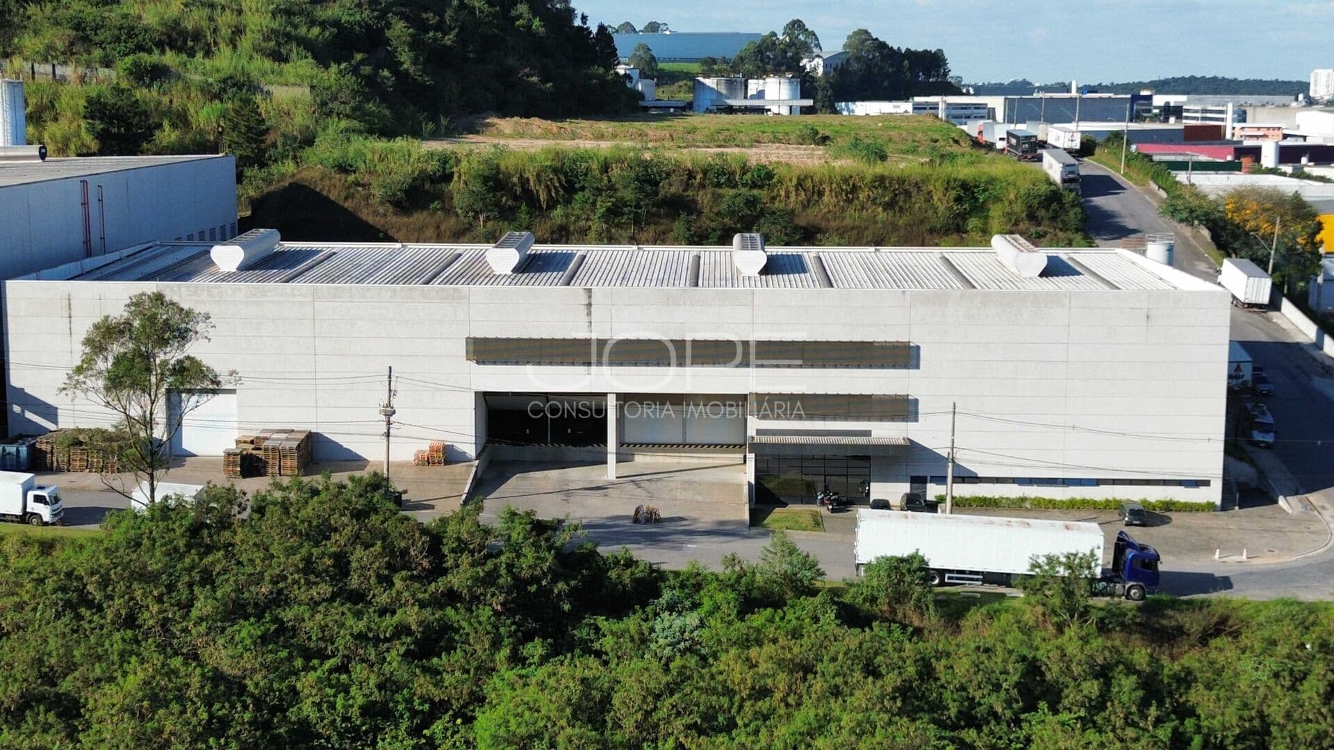 Galpão Industrial para Locação em Jandira/SP – 4.100 m² | Próximo à Castelo Branco